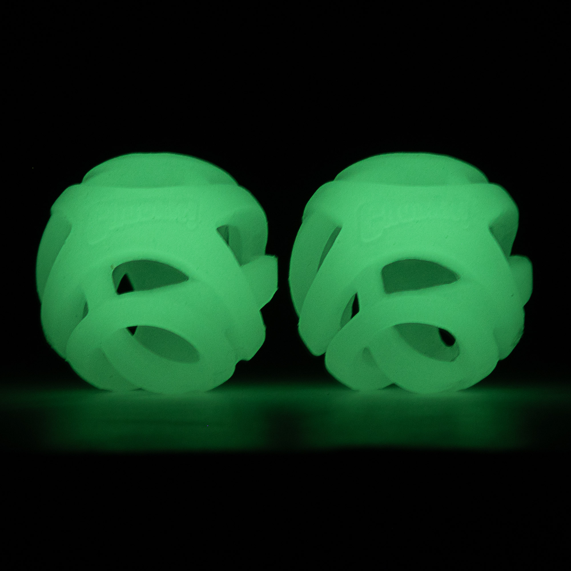 Chuckit! Air Glow Fetch Ball S (2-pack) 2025 Chuckit! Air Glow Fetch Ball S (2-pack) - Afbeelding 3