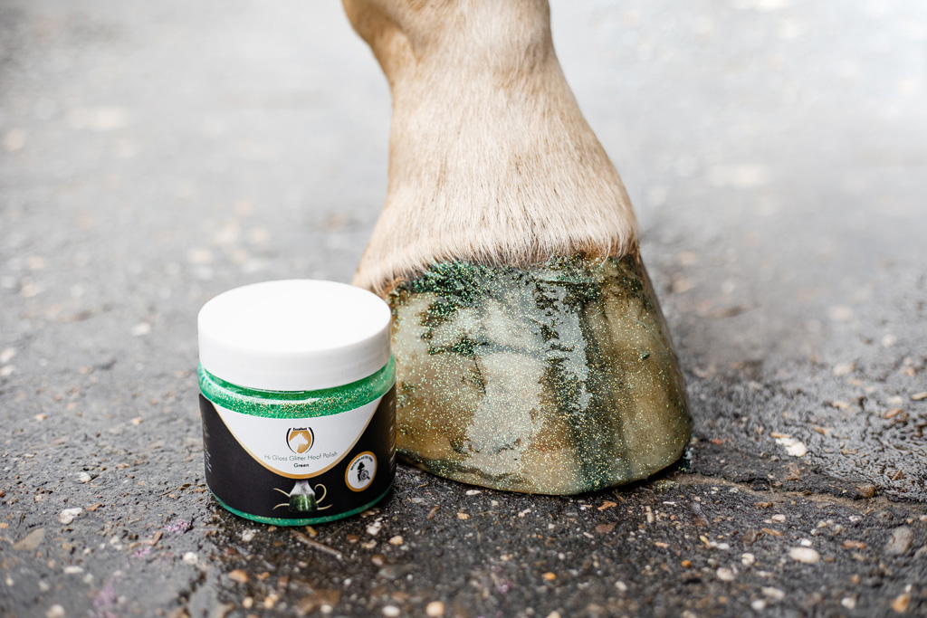Excellent Horse Hi Gloss Glitter Hoof Polish Green 150 ml 2025 Excellent Horse Hi Gloss Glitter Hoof Polish Green 150 ml - Afbeelding 4